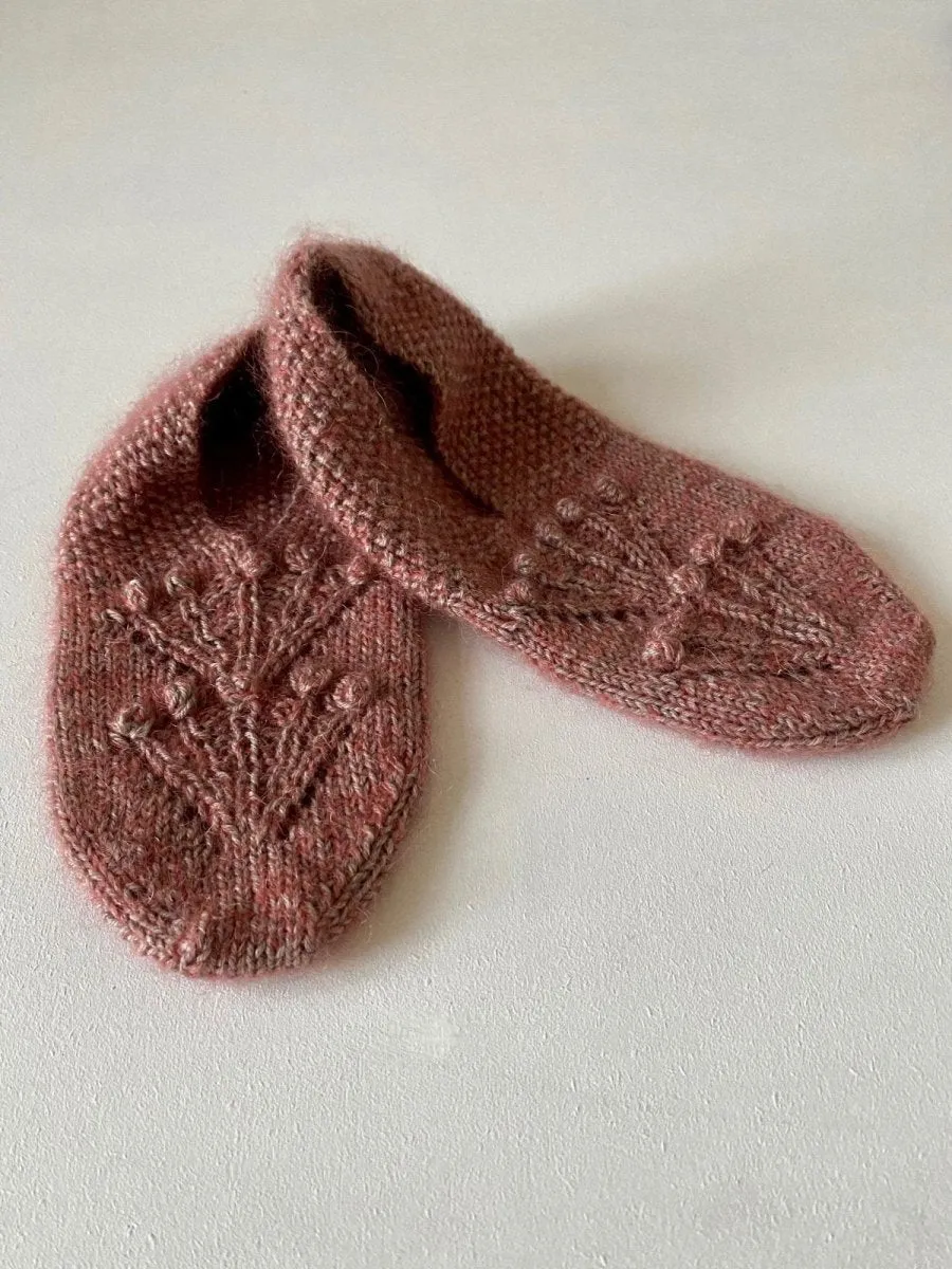 Ellinor cozy slippers by Önling, knitting pattern