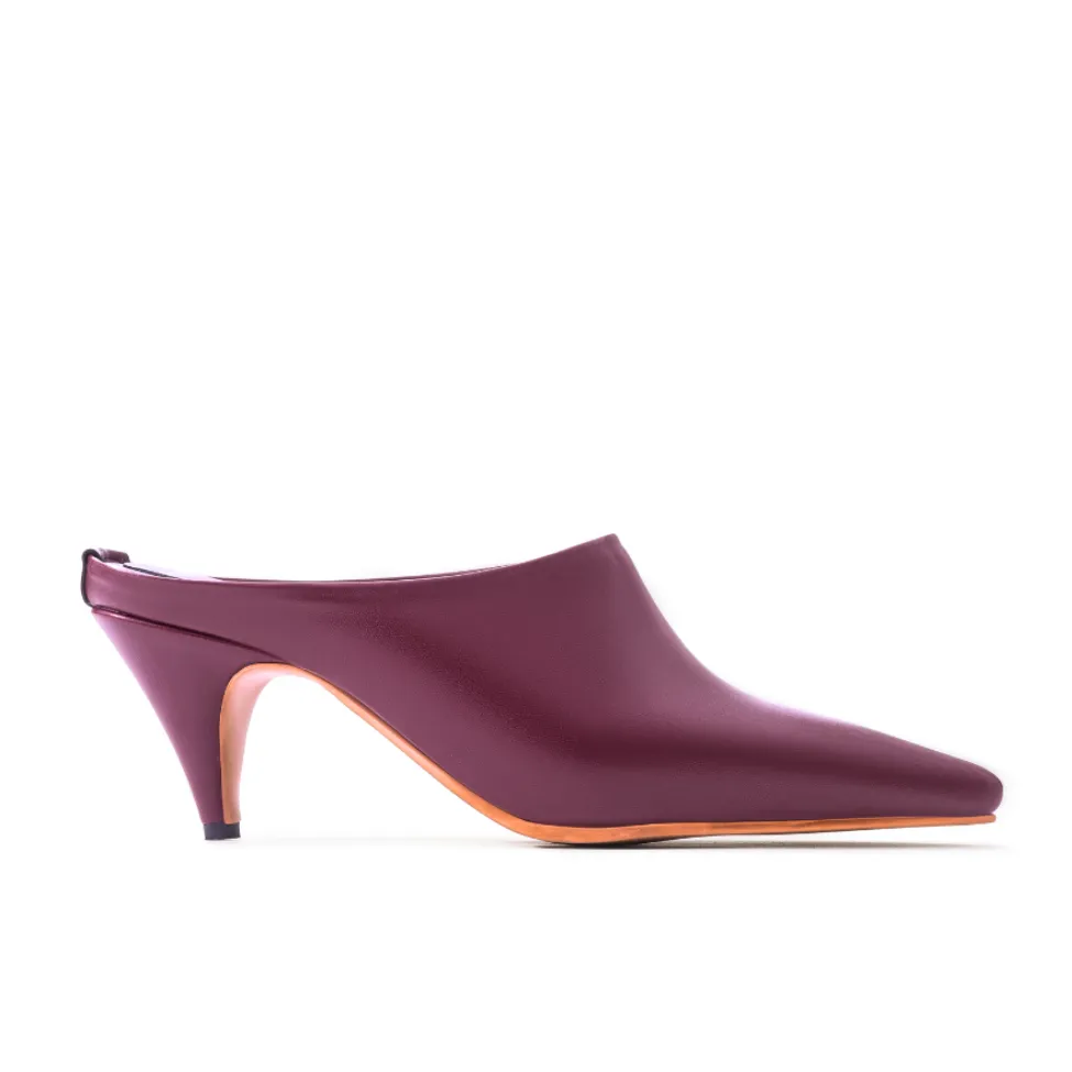 PIEZA BURGUNDY PUMPS