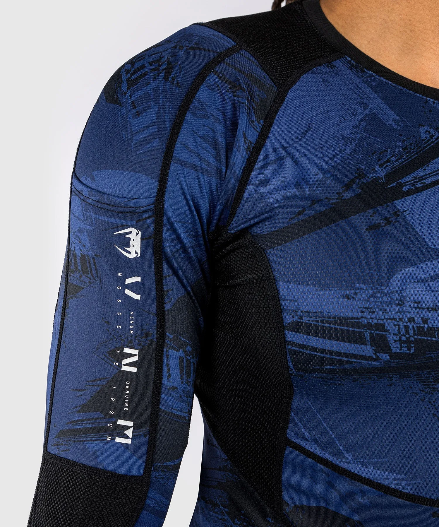 Venum Electron 3.0 Rashguard - Long Sleeves